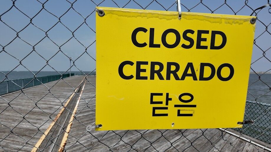 Dock closed sign